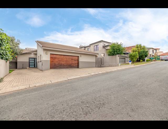 3 BEDROOM FREESTANDING RENTED IN RADIOKOP